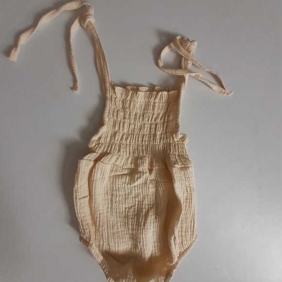 Sold - Picture 1 of 4